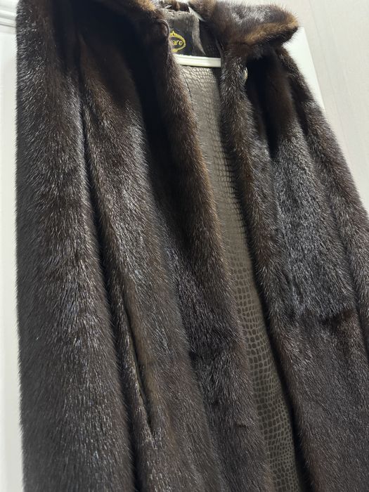 Продам норковую шубу