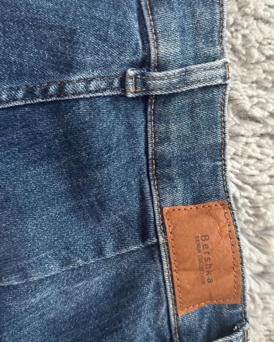 Blugi dama Bershka marimea S skinny rupti talie inalta