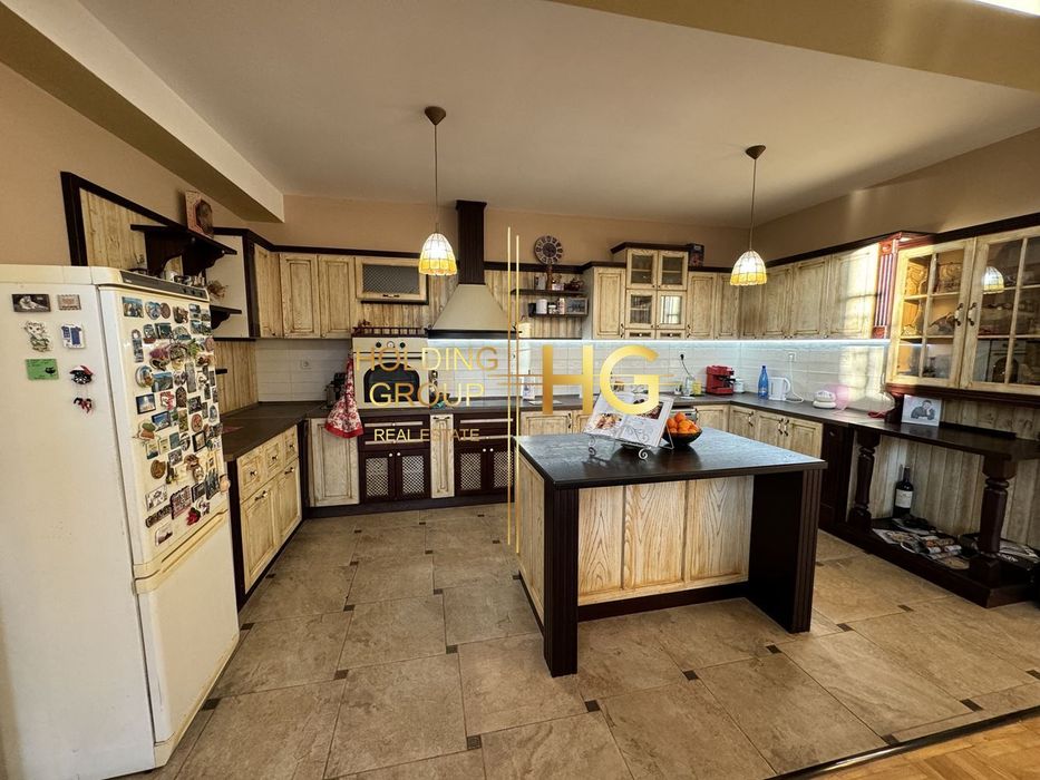 Къща в Добрич, област-с.Приморци площ 300 цена 218000