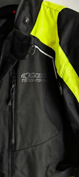 Продавам мото екипировка