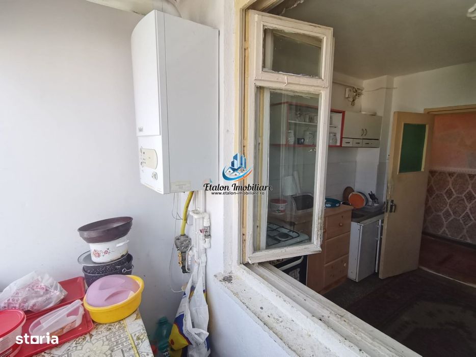 Apartament 3 camere semidecomandat cu 1 baie si 2 balcoane situat la e — fotografia 2
