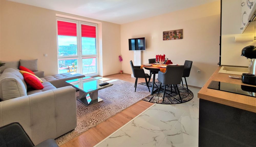 Дава се под наем Двустаен апартамент в Варна, Електрон - 69 кв.м за 750 € - Снимка #1