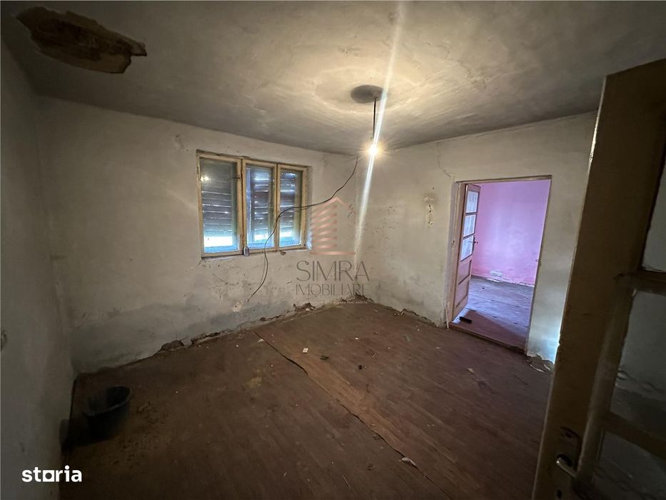 casa 3 camere + 450 mq de teren, Rosiori