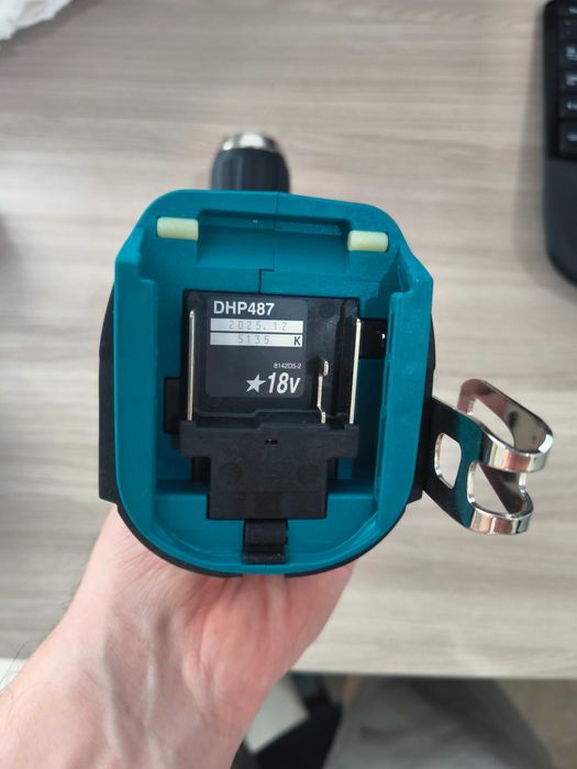 Ударная дрель-шуруповерт Makita DHP487