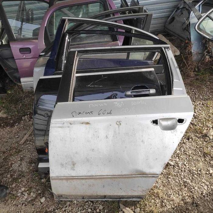 Задна Лява Врата Пасат Комби