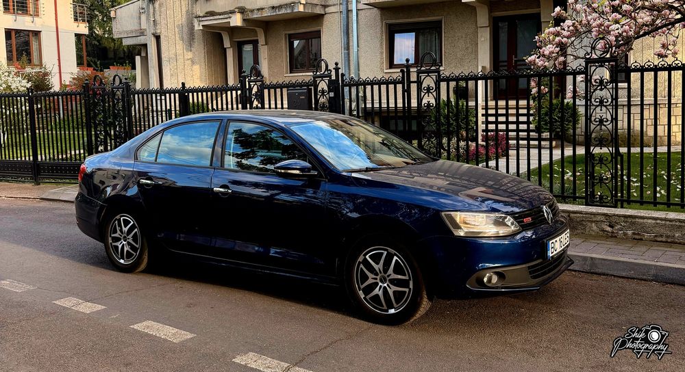 Volkswagen Jetta (2014) – 1.6 TDI | Foarte Îngrijită | Dotări Multimedia Premium