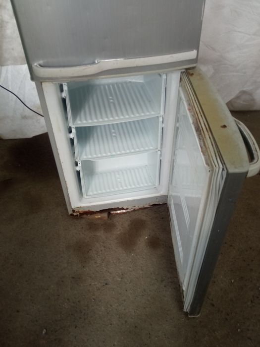 Продам холодильник рабочий