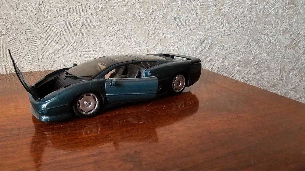 Ягуар Xj220. Масштаб 1:24