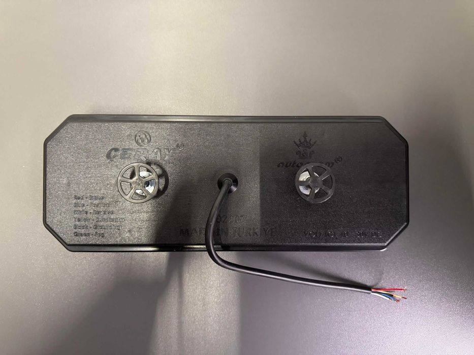 Lampa stop LED cu semnalizare dinamica, 35x13 cm