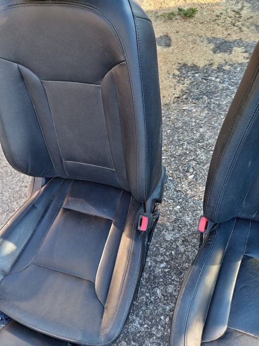 Кожен салон Хюндай и 40 Hyundai i40 електрически като нов