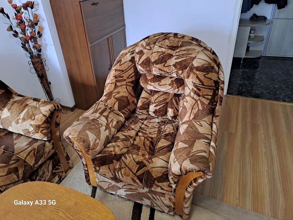 Продавам холова гарнитура