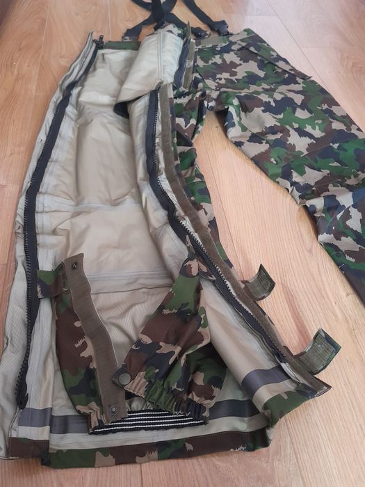 Камуфлаж GORE TEX комплект, ловни дрехи - до края на месеца