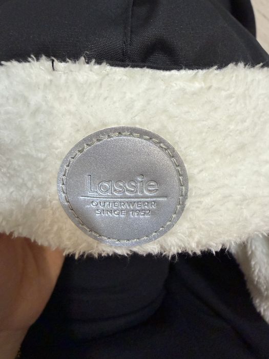 Продам детскую шапку Lassie