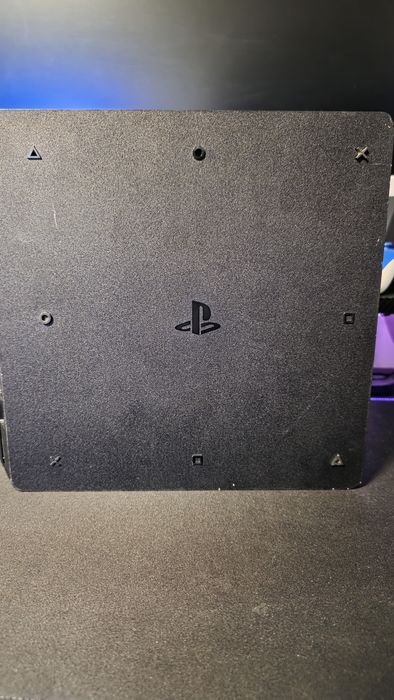 Playatation 4 slim 1 TB