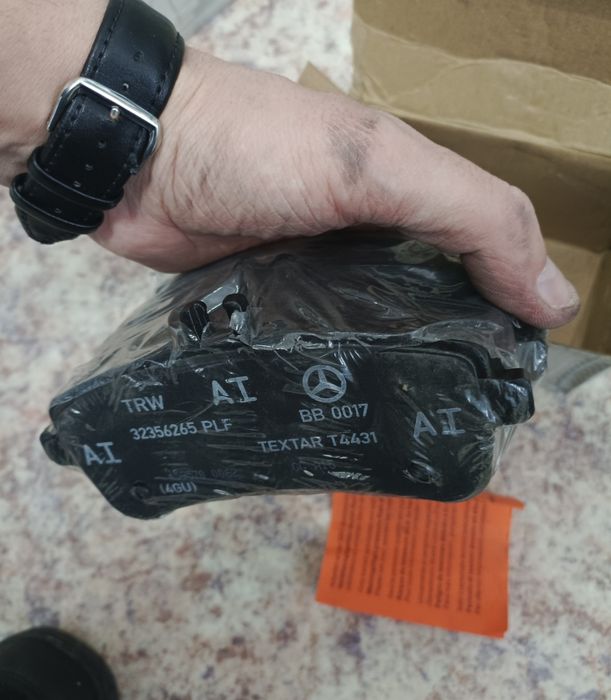 Колодки Мерседес CLS W218 63 AMG