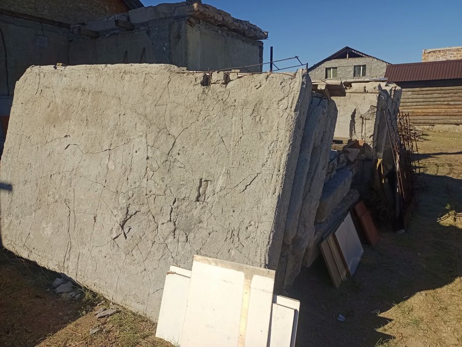 Продам стеновые газоблчные  плиты и ригель (б/у)