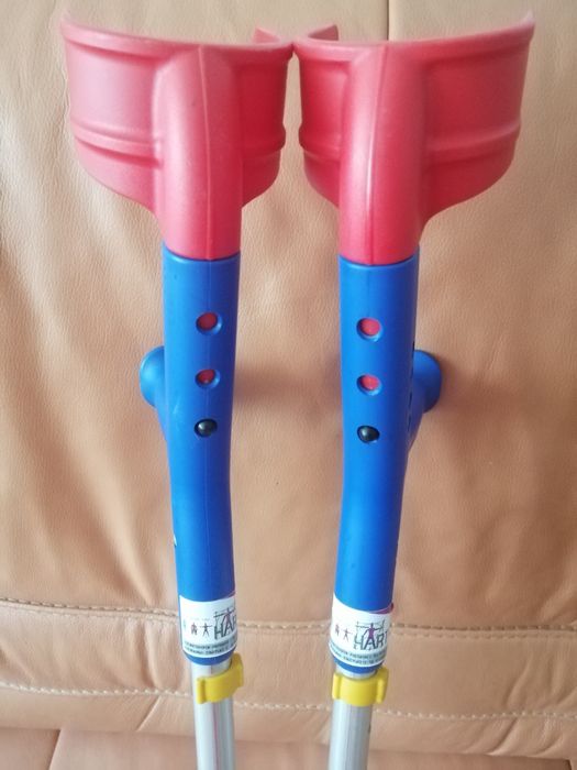 Set cârje din aluminiu