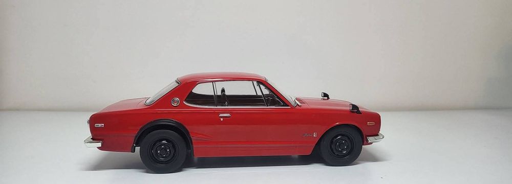Machetă NISSAN SKYLINE 2000 GT-R 1/18 Triple9
