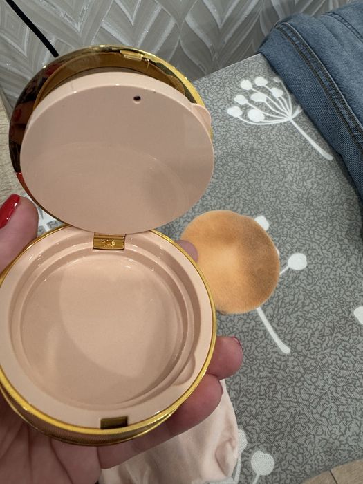 Продам пудру Gucci , оригинал