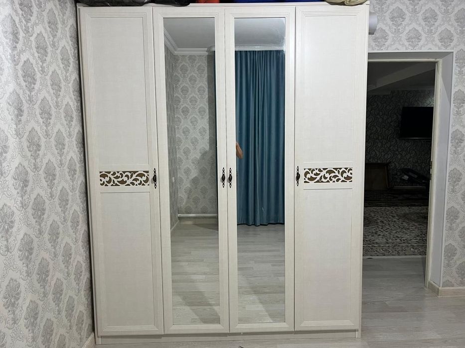 Продам Спальный шкаф