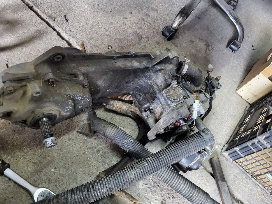 Vand piese scuter aprilia sr injectie