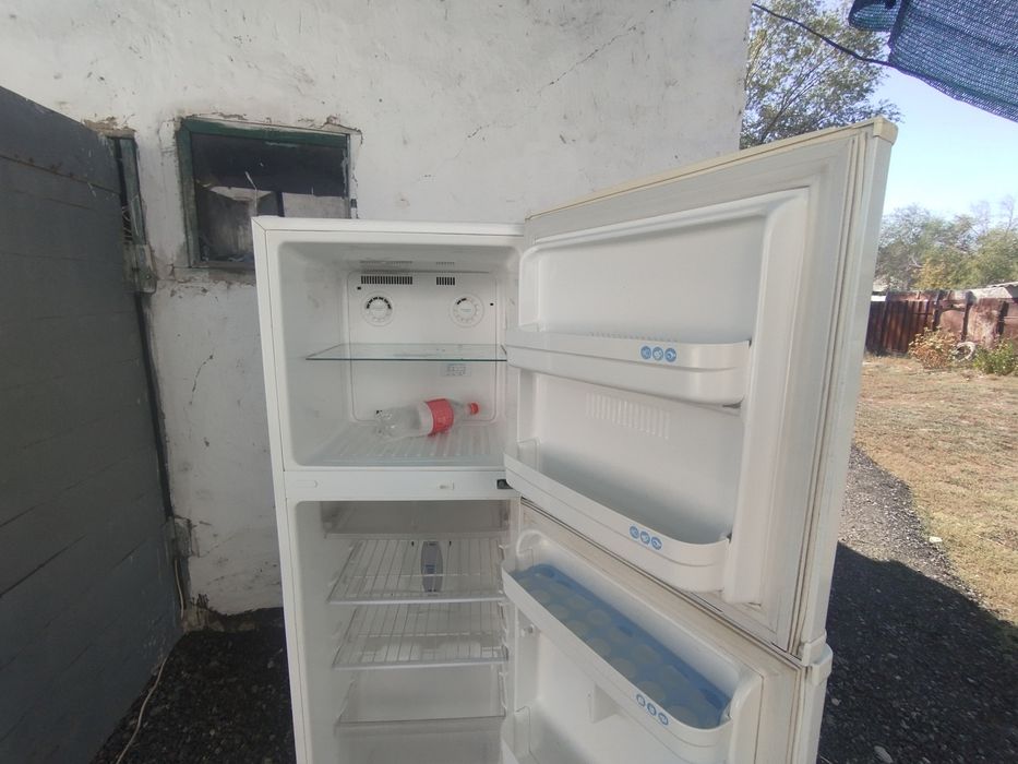 Продам холодильник