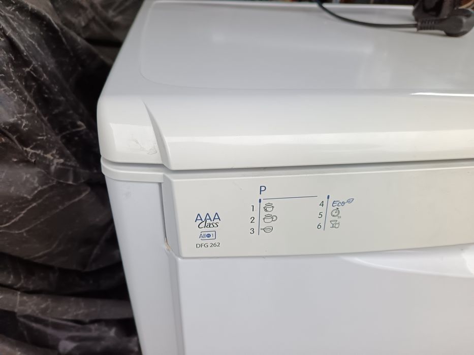 Съдомиялна Индизит 12 комплекта