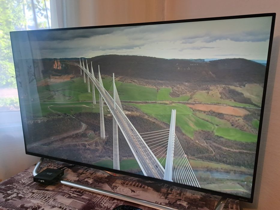 LG 3D 4K  телевизор оригинал