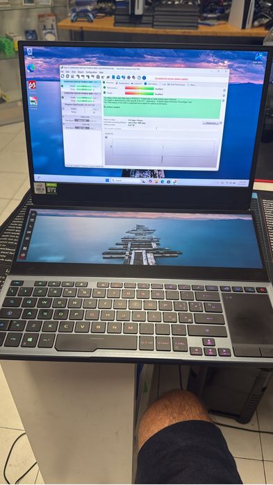 ASUS ROG Zephyrus Duo 15 i9 RTX 2080 Super 32GB SSD 2TB