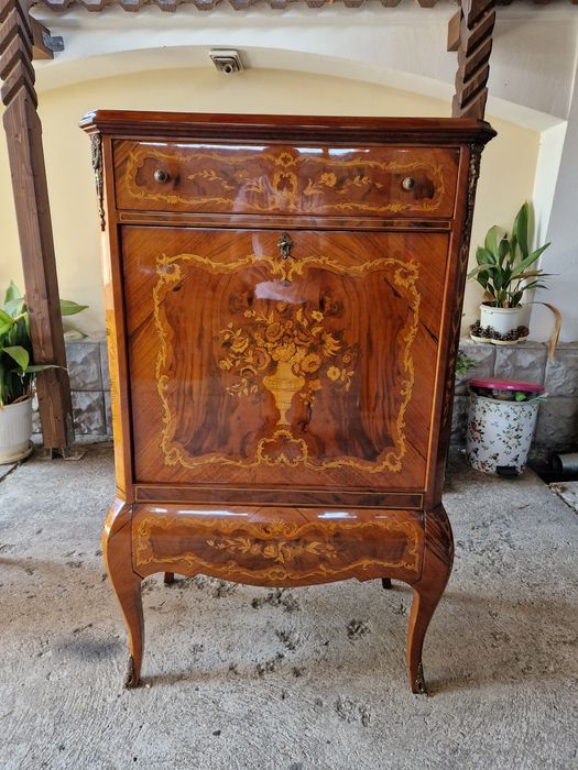 Уникален голям антикварен френски шкаф скрин бар