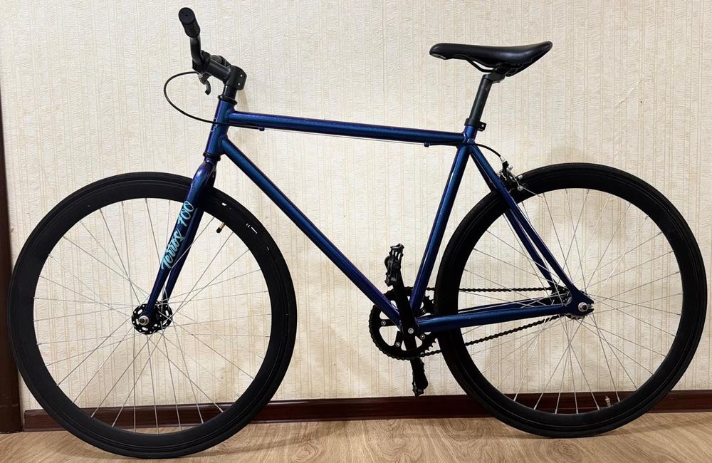 Продам велосипед Fixed  gear в  идеальном  состоянии.