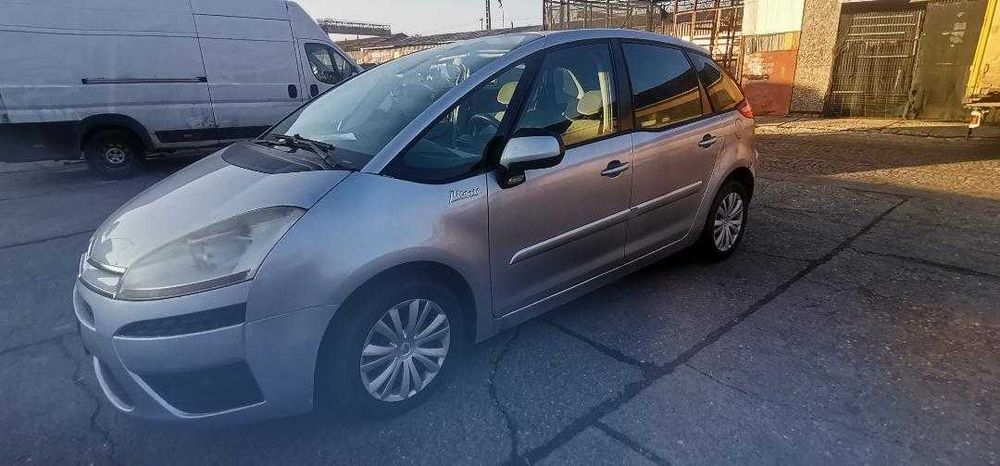 Dezmembrez la pret avantajos autoturism Citroen C4 Picasso
