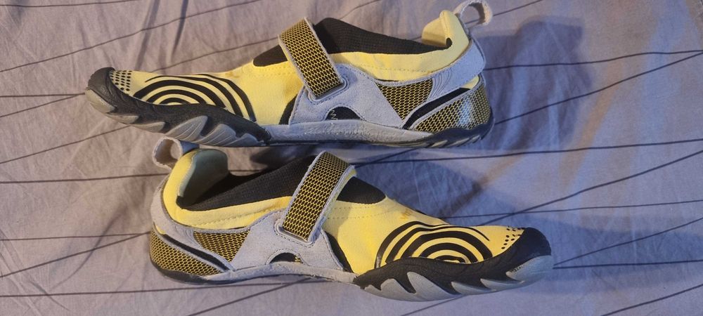 Vibram FIivefingers обувси с пръсти
