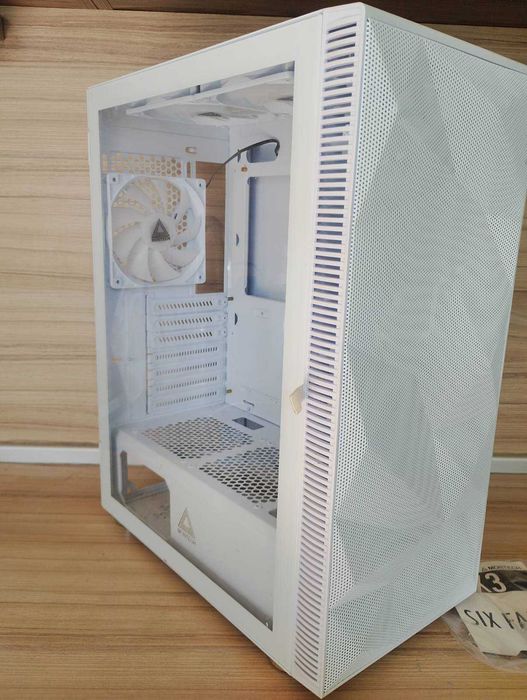 Гейминг кутия за компютър (MONTECH X3 SIX FANS)