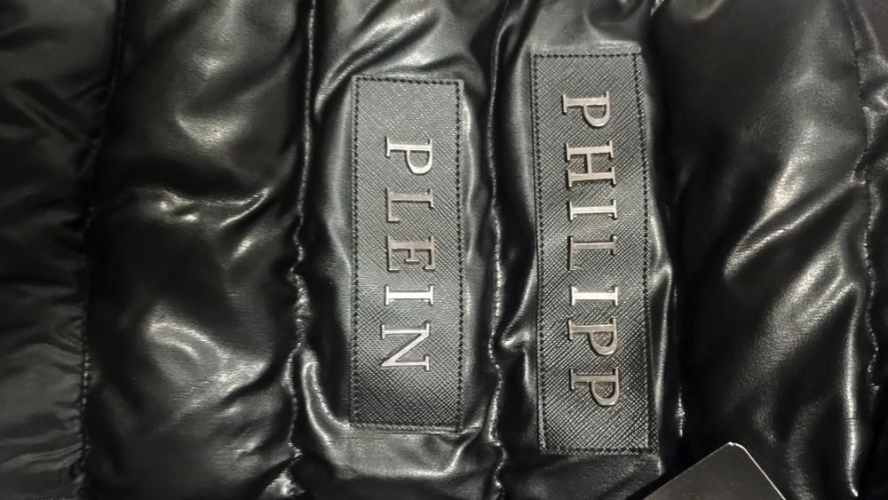 Vestă Philipp Plein