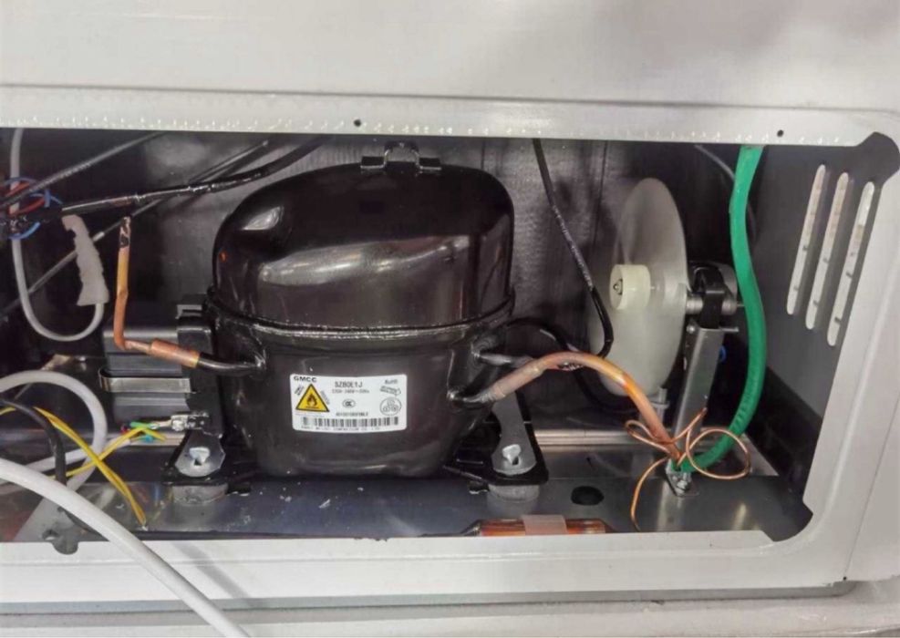 Японские морозильник от фирмы Aiwa morozilka marazilnik