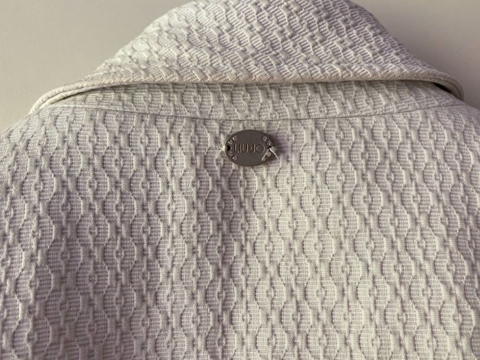 Vand palton marca Marie Mero alb, marimea 40-42