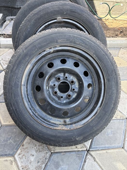 Продам резину на дисках R14