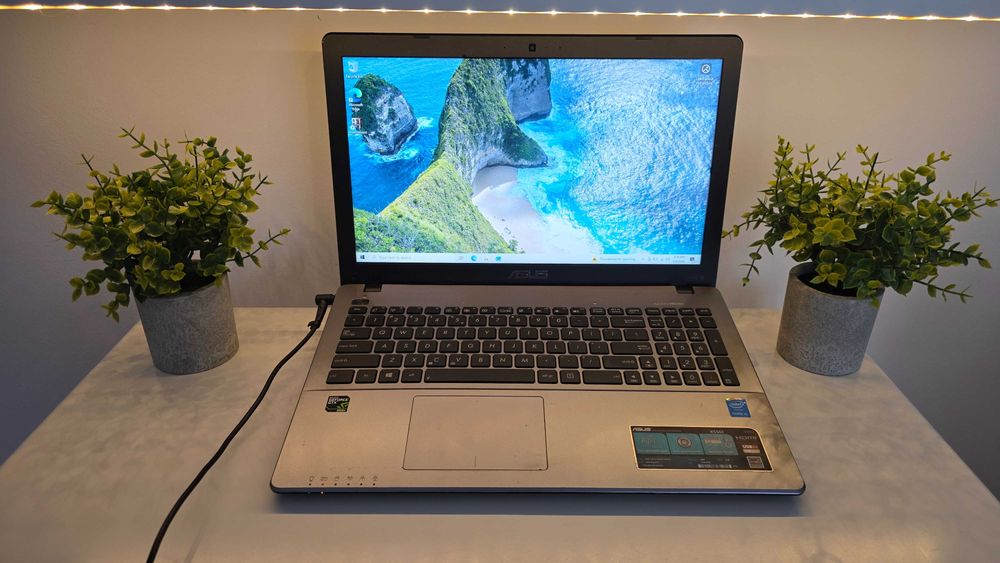Laptop Asus X550JK