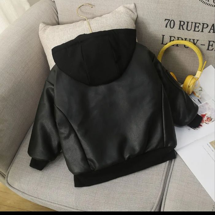 Детская куртка на весну