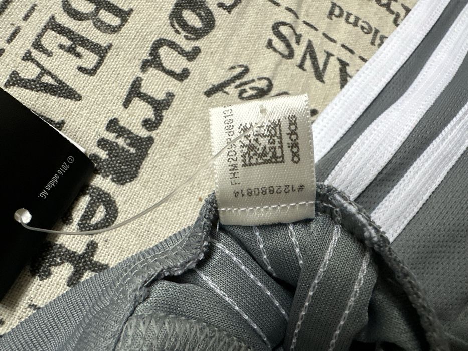 Adidas Benfika original тениска.Нова.M