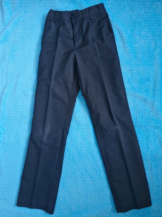 Рубашки и брюки школьные для мальчиков