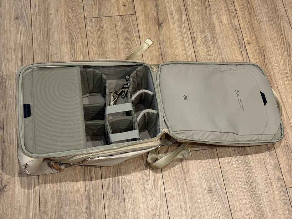 Фото раница PGYTECH ONE GO 2 20L Sand Khaki