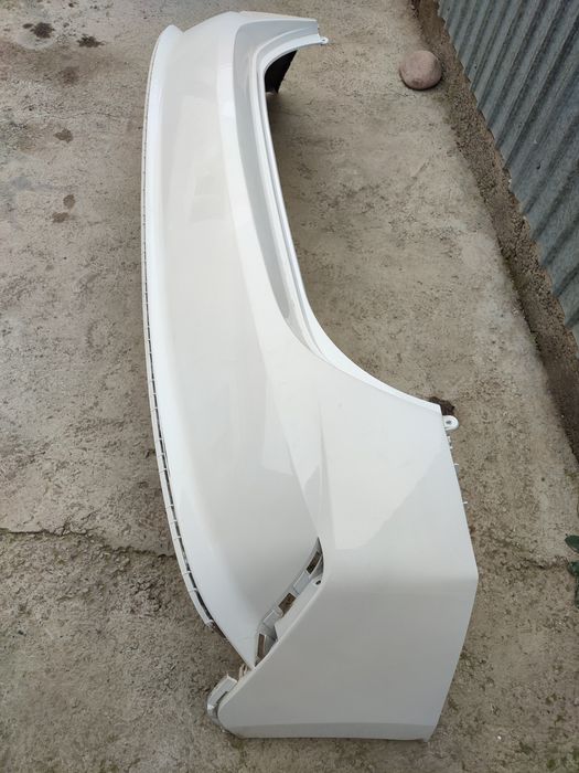 Бампер на HYUNDAI ACCENT продам