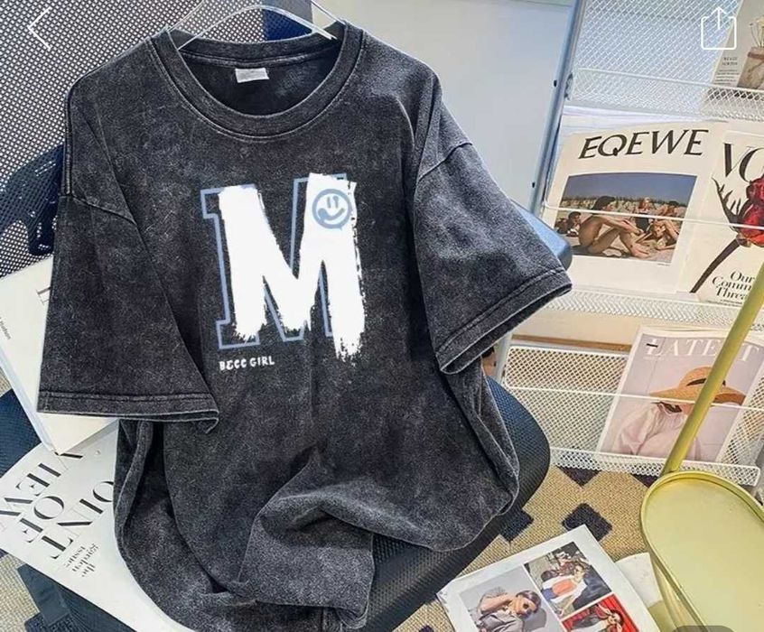 Женская футболка.