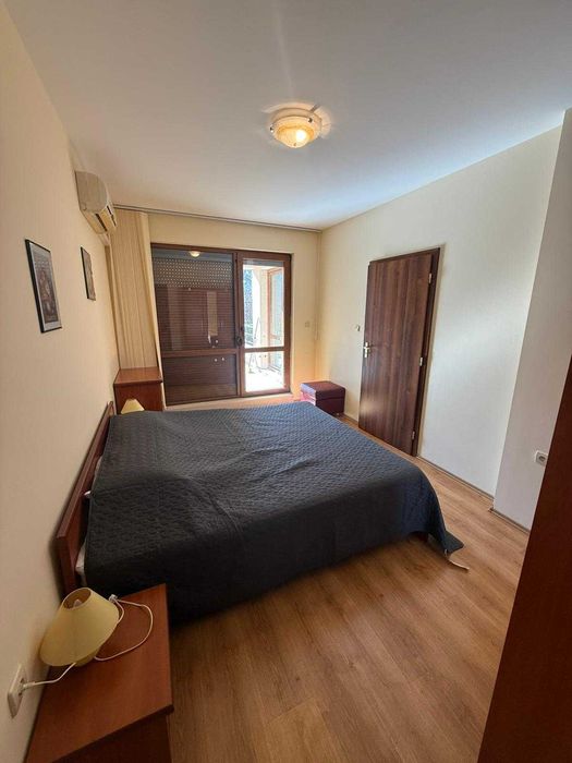 Тристаен апартамент в Обзор