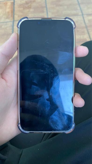 Айфон 13 про каробка есть