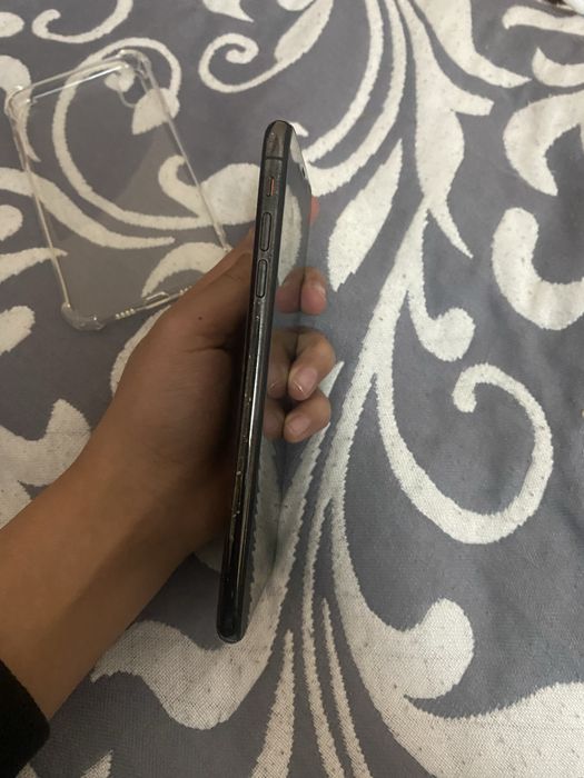 iPhone xs maks в хорошем состоянии