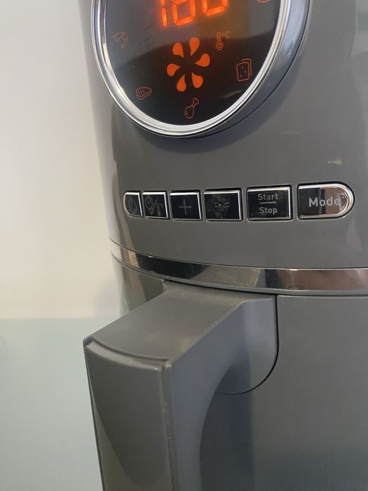 Friteuza cu aer cald Tefal Ultra  Fry Digital