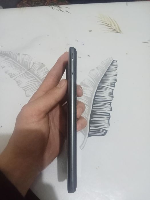 Assalamu alekum Redmi 10 obmen yaqwi telefonlaga 128 tali